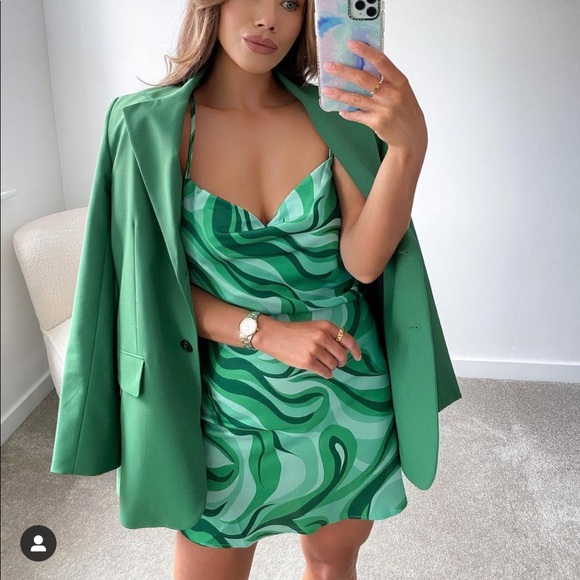 Zara flowy mini dress - Picture 4 of 16